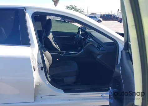 2019 Toyota Camry Se z USA, uszkodzony, nr VIN 4T1B11HK8KU705539